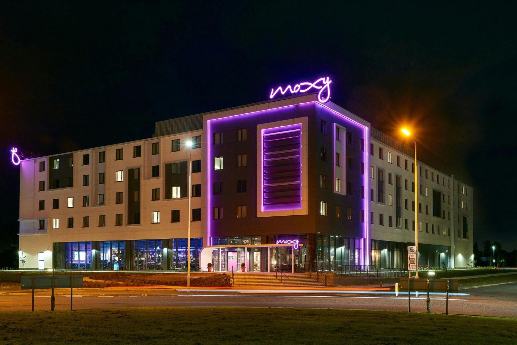 Moxy Edinburgh Airport Hotel Ingliston Exterior foto